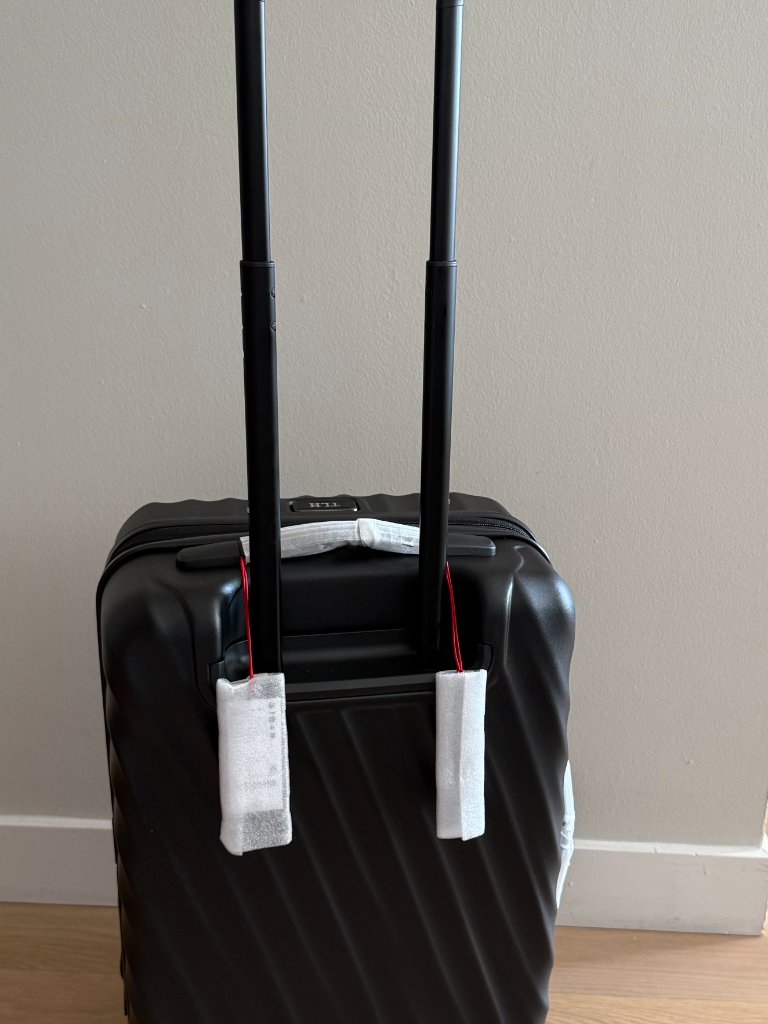 Tumi 19 Degree Expandable Carry-On Black Textured — image 4 of 8